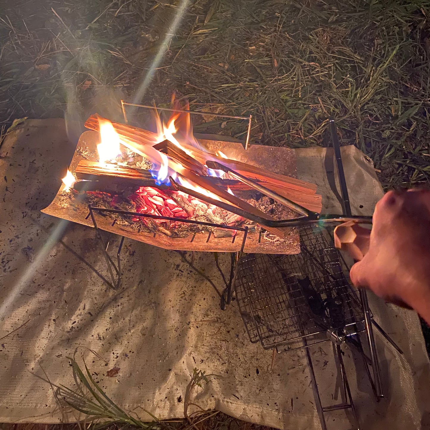 焚き火シート 耐火500℃｜45×45cm ガラス繊維製 ハトメ付き キャンプ用